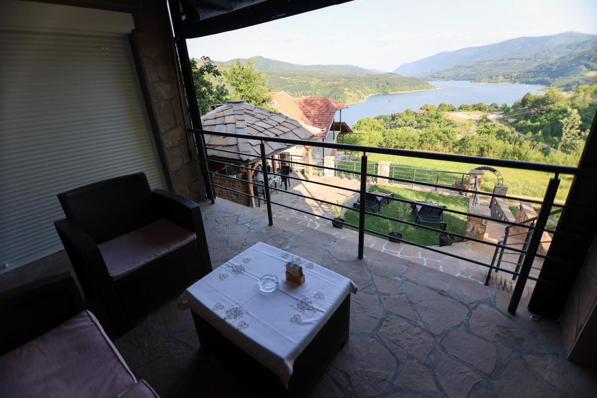 Vila Nemir Zavojsko Jezero 피로트 객실 사진